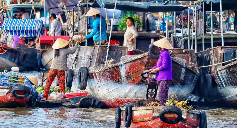 Bootjes bij de Mekong rivier